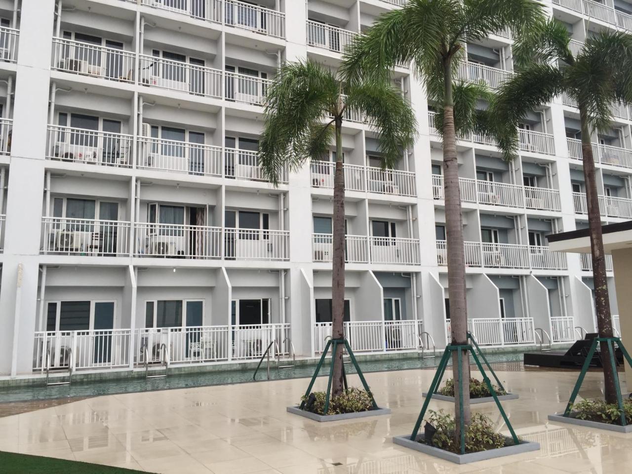 Breeze Residences Condotel Пасай Экстерьер фото